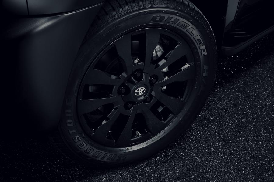 Колеса Toyota Sequoia Nightshade 2020 года  (фото 2 из 8)